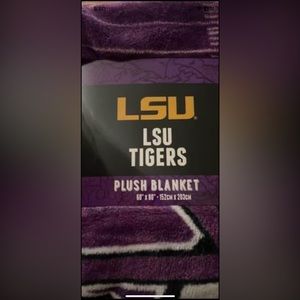 new! Queen size LSU tigers football plush blanket-throw-bedspread. 60" x 80”